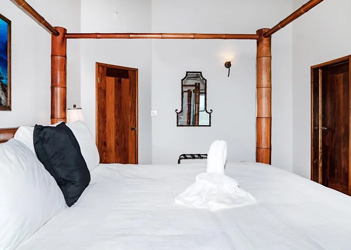 Residences At Barrier Reef 4c Oceanview 2 Bedroom By Floreo Holiday home San Pedro (Ambergris Caye)